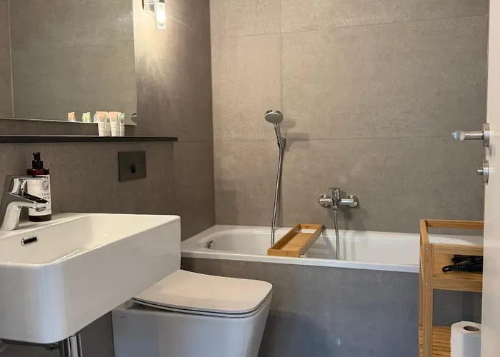 Nooqa - Living Collection - Parkplatz, Smart Tv, Kueche, Voll Ausgestattet Duisburg